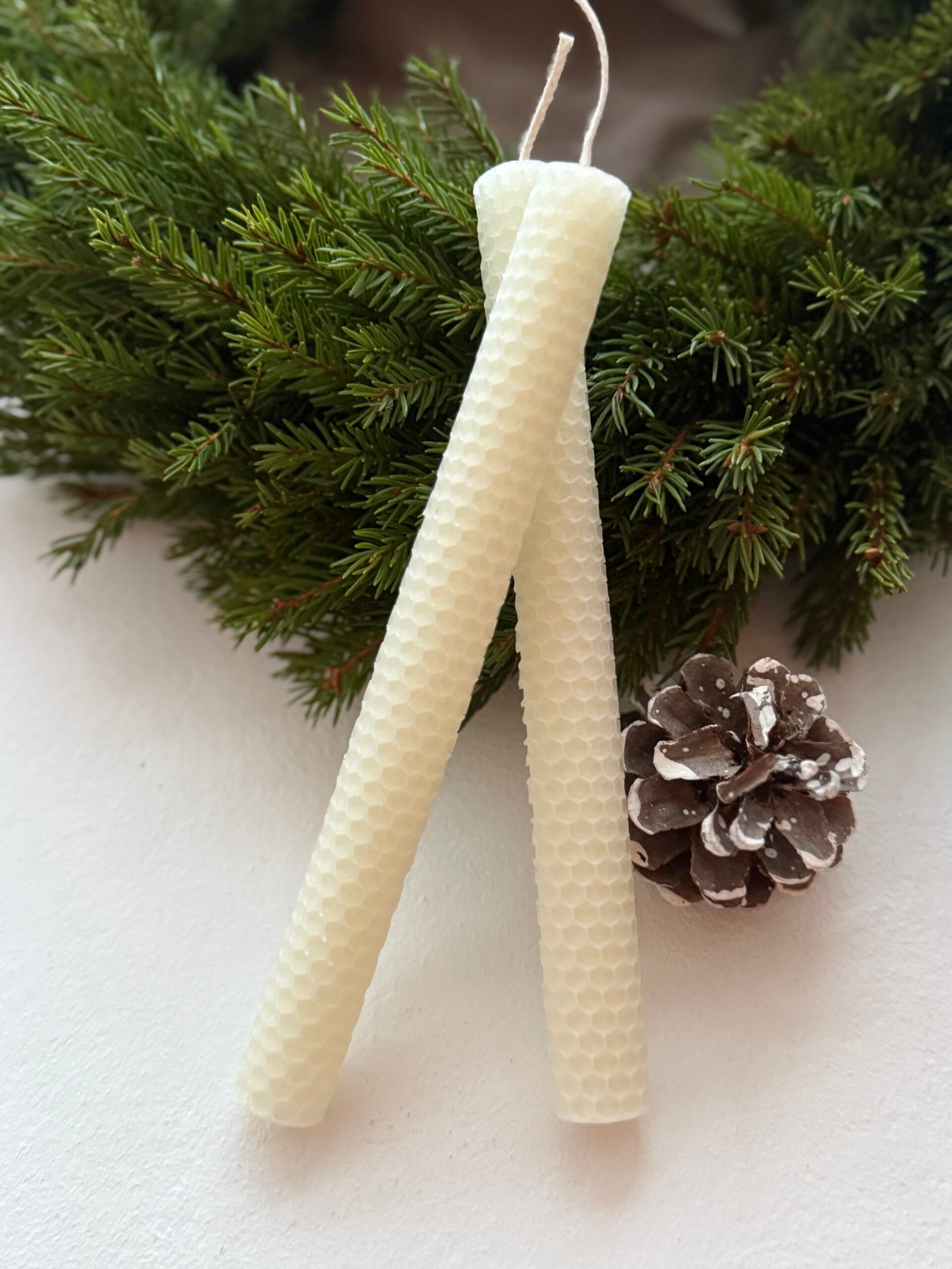 Kotimaiset mehiläisvahakynttilät - Image 3